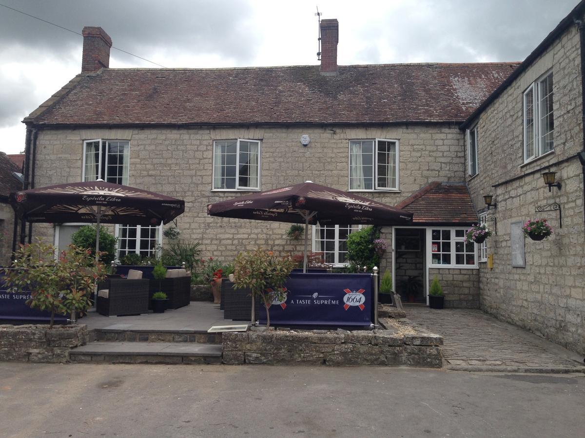 Mildmay Arms Queen Camel Exterior foto